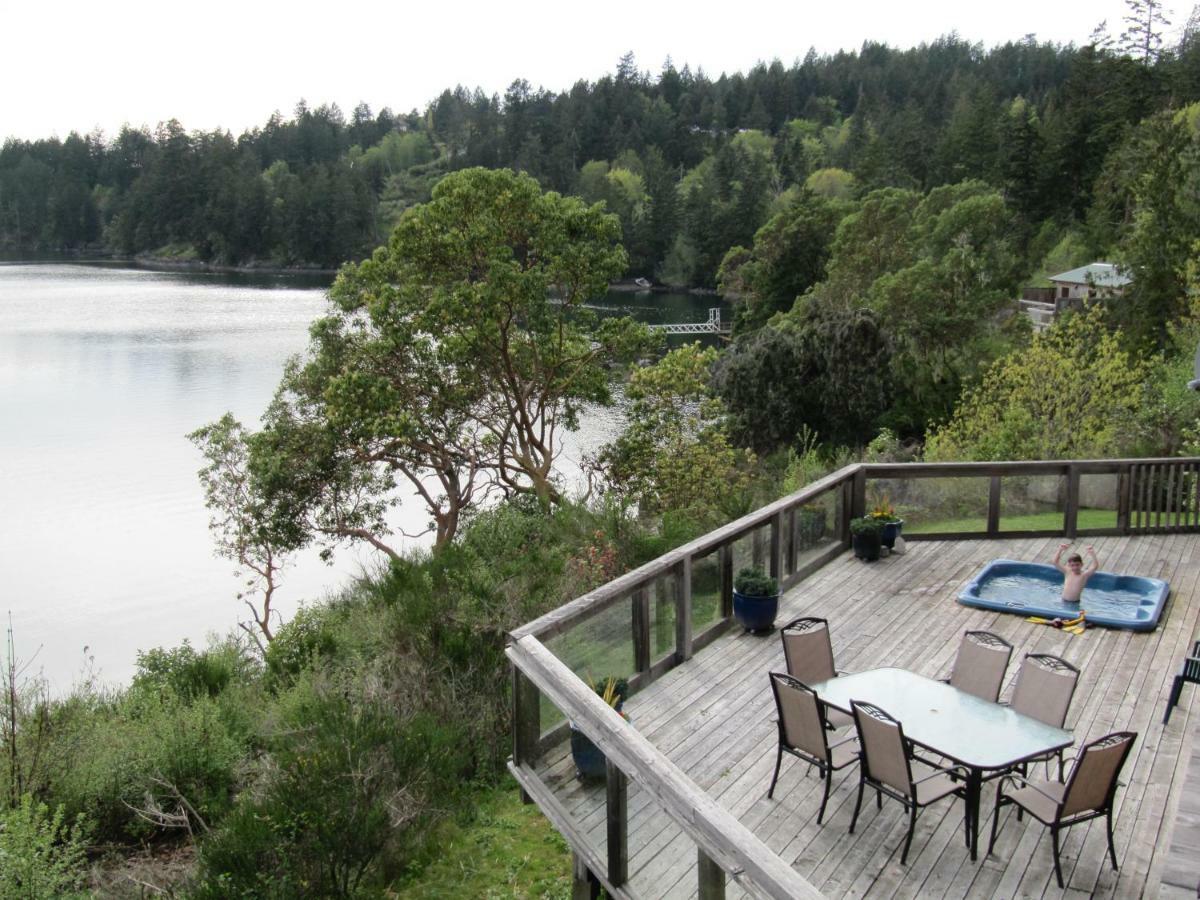 Arbutus Cove Guesthouse Metchosin Exterior foto